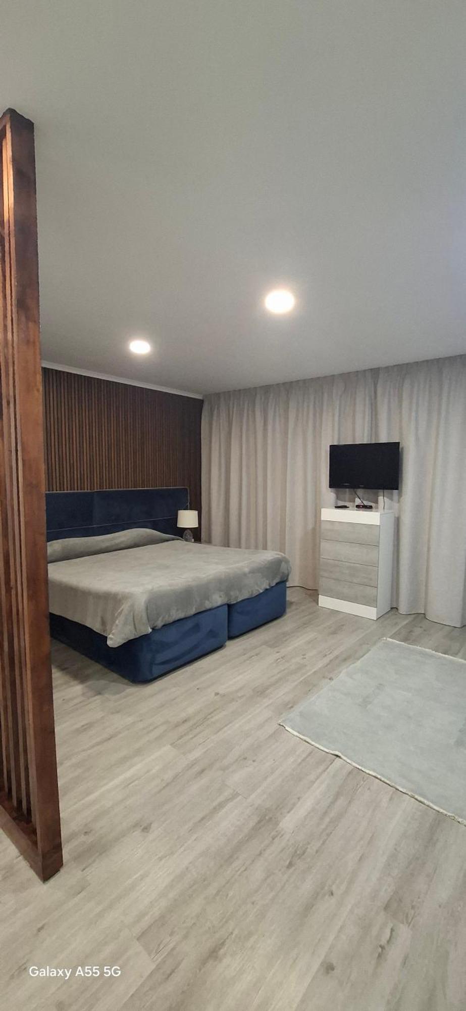 Pineapple Apartment *